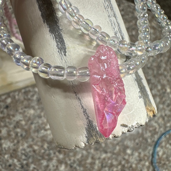 🩷Handmade crystal choker! - Picture 3 of 4